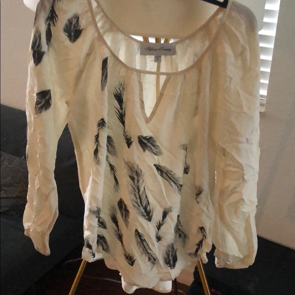 Fifteen Twenty White Black Feather Top Size Medium